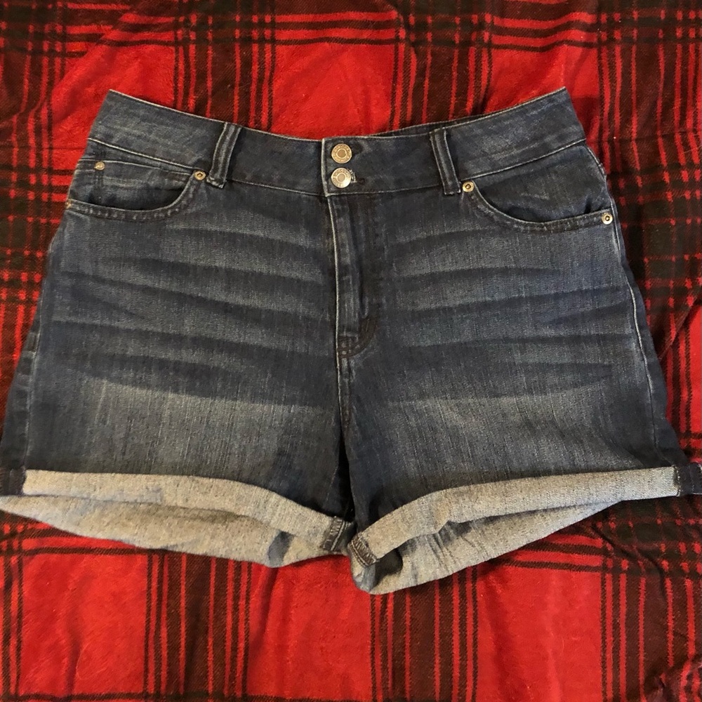 Maurices Jean Short